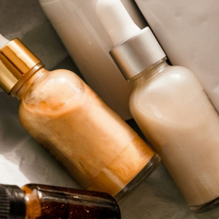 Quels ingrédients sont à éviter d'urgence en cosmétique et pourquoi?